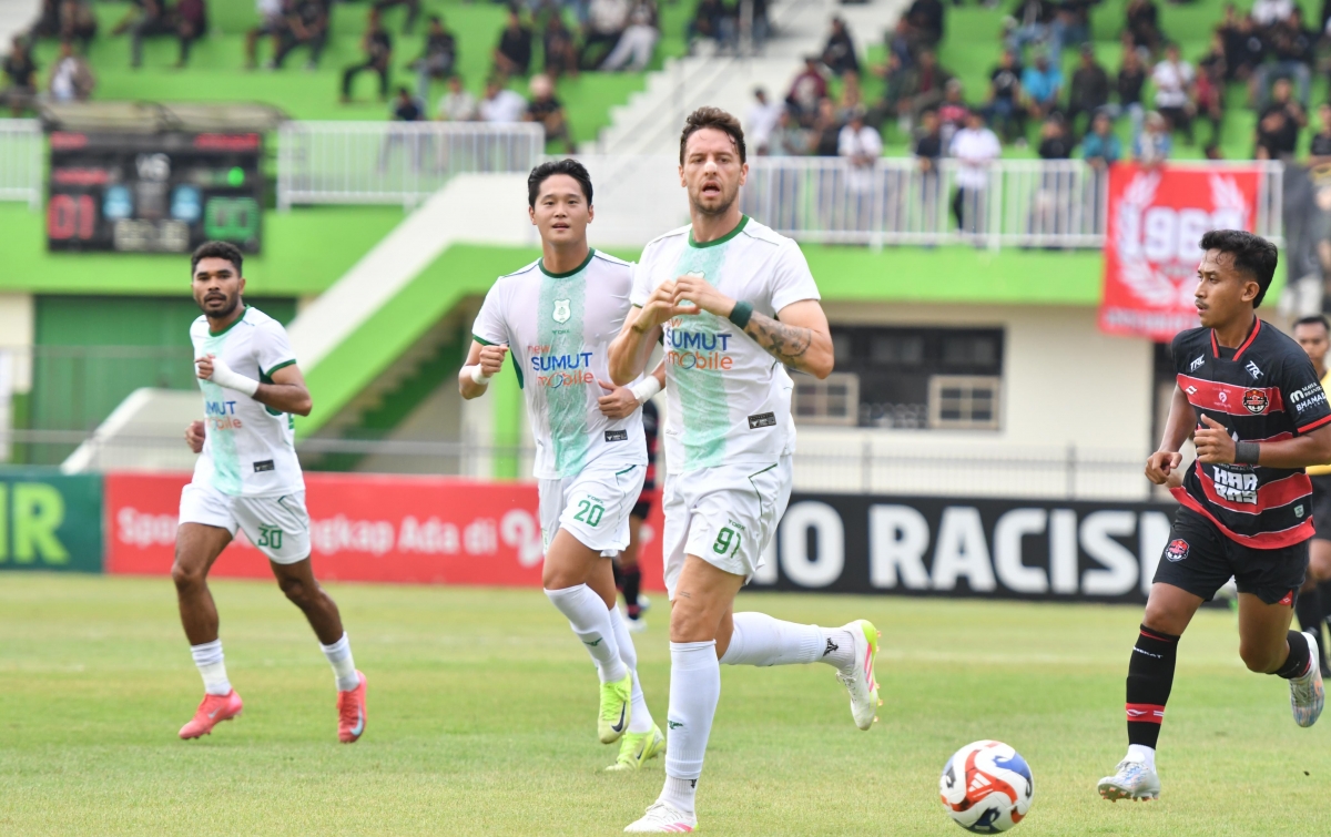 Gol Dianulir VAR, Kartu Merah Kontroversial! Panasnya Laga Persekat vs PSMS Berakhir Imbang 1-1