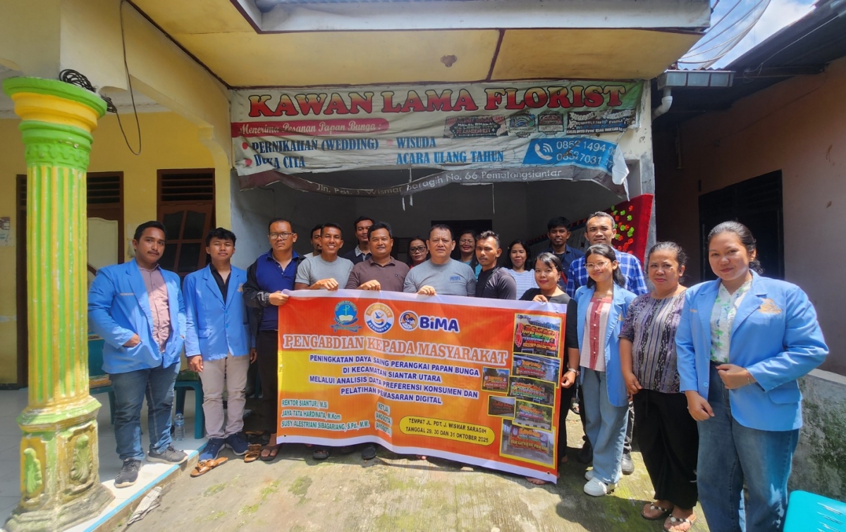 Peningkatan Daya Saing Perangkai Papan Bunga di Siantar Utara Lewat Analisis Preferensi Konsumen dan Pelatihan Digital Marketing