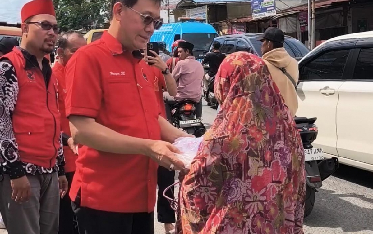 Hasyim, SE Turun ke Jalan,  Bagi 