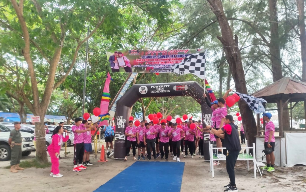 Ratusan Peserta Ramaikan Virtual Run & Powerfit dalam Rangka Hari Ibu di Pantai Cermin