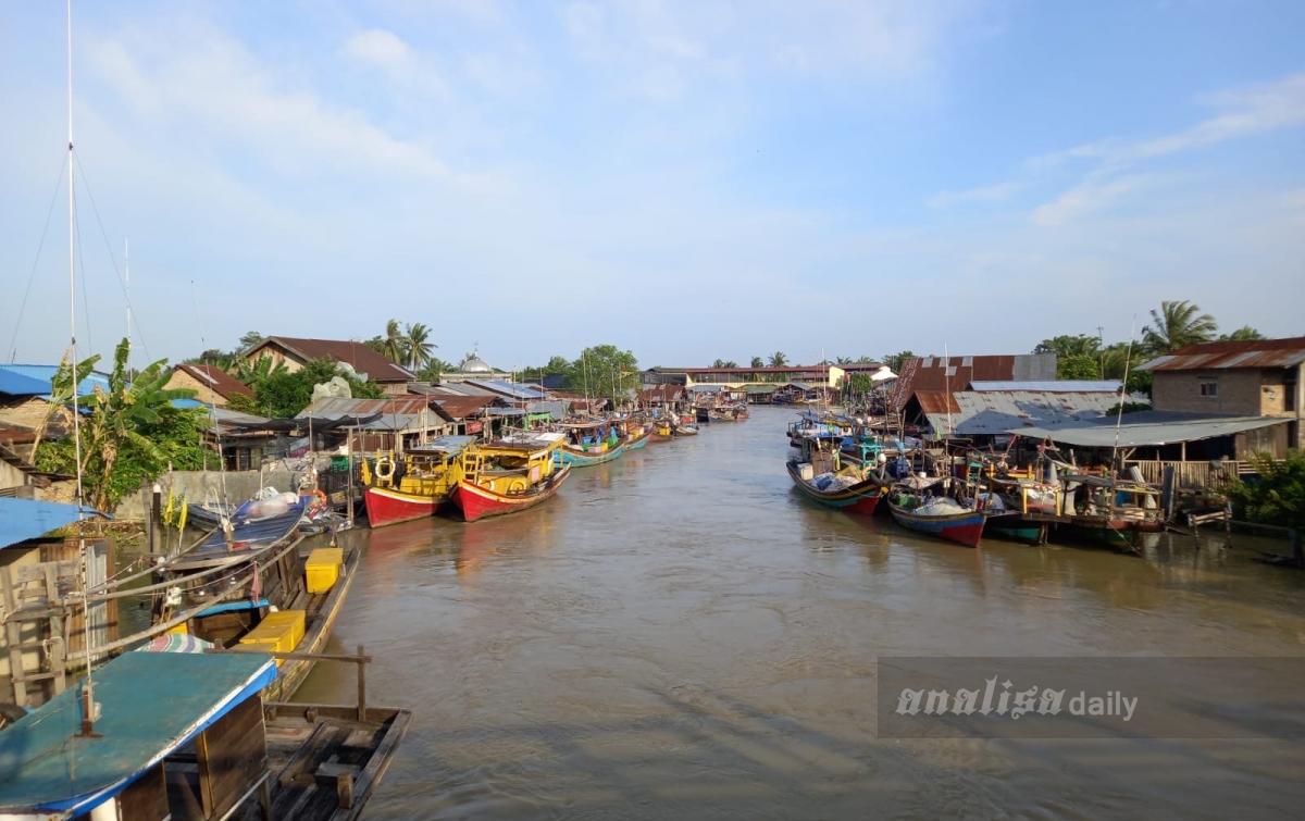 Angin Kencang hingga Gelombang Tinggi, Nelayan Bedagai Tidak Melaut