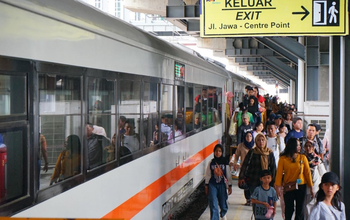 Cek Sekarang! Daftar 17 Perjalanan KA Srilelawangsa yang Dibatalkan Hari Ini
