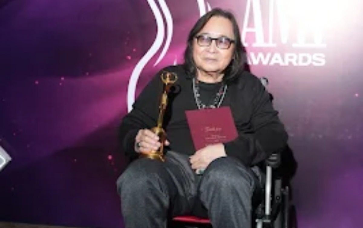 Kilau Berlian Frank & co. Warnai AMI Awards ke-28, Hormati Para Legenda Musik Tanah Air