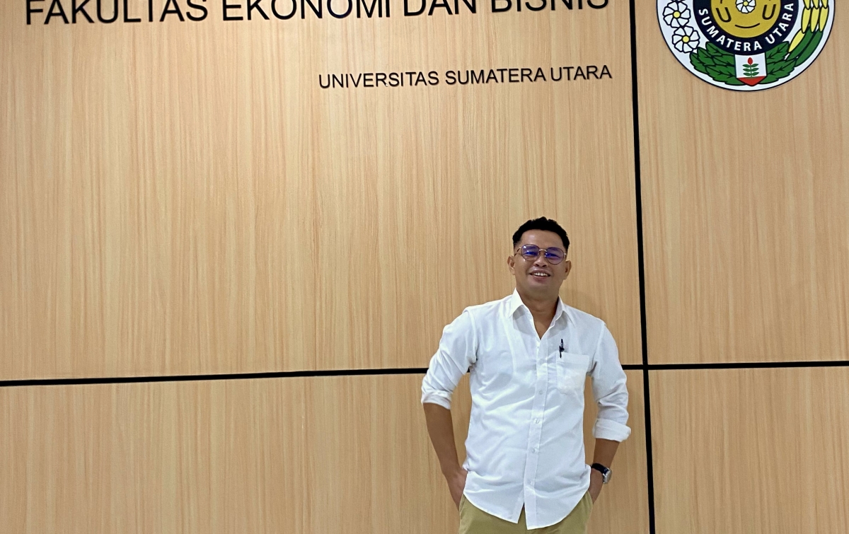 Bisnis Kedai Kopi: Menjemput Peluang di Tengah Pergeseran Tren Konsumen Oleh: David Pakpahan Pengusaha Kedai Kopi dan Mahasiswa Magister Ilmu Manajemen Universitas Sumatera Utara   Perjalanan industri kedai kopi di Indonesia memasuki fase baru yang semaki