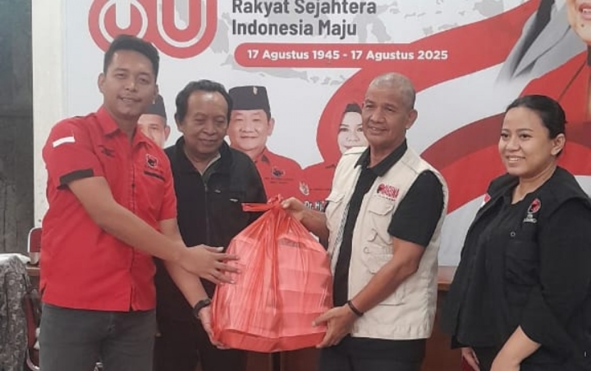 PDI Perjuangan Sumut Dirikan Dapur Umum dan Salurkan Bantuan ke Warga Terdampak Banjir