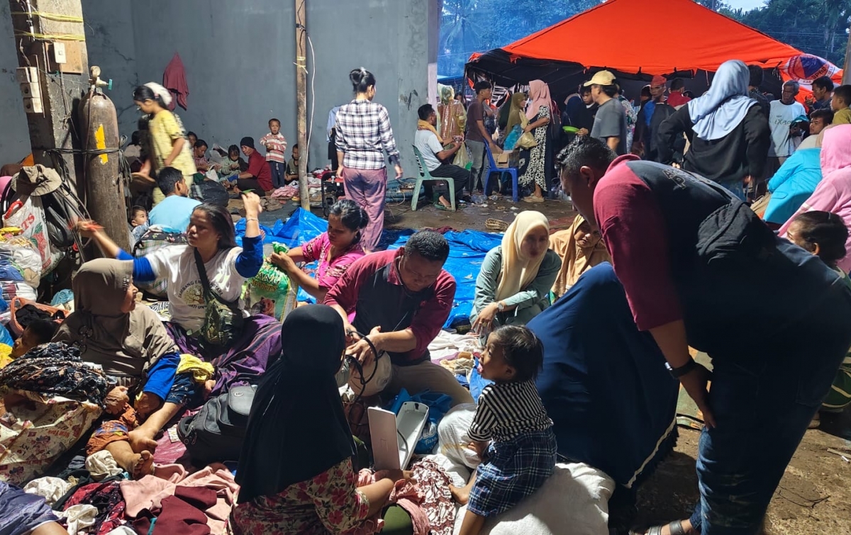 Artha Graha Peduli - PT Barumun Agro Sentosa Berikan Kesehatan Gratis, Bantu Korban Banjir Tapsel-Tapteng