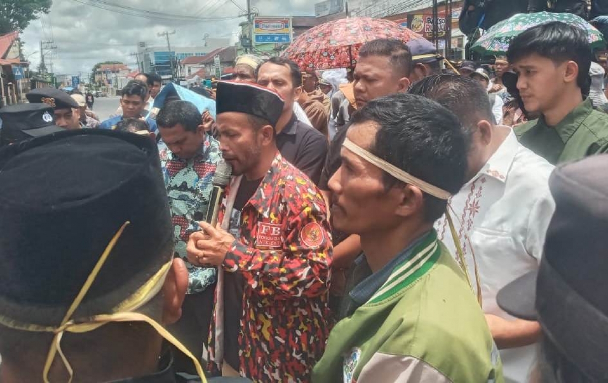 21 Anggota DPRD Dairi Tandatangani Permohonan Penangguhan Pangihutan Sijabat