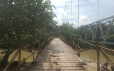 Jembatan Gantung di Aek Natas Rusak Parah, Warga Terancam Putus Akses
