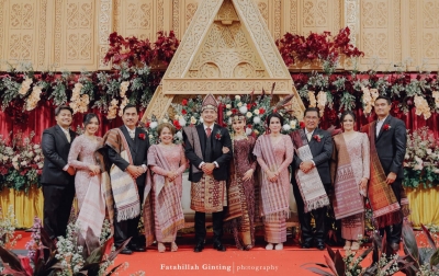 Pesta Adat Batak Rodrick dan Anggita Sakral dan Meriah
