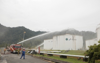 Pertamina Patra Niaga Sumbagut Simulasi Penanggulangan Keadaan Darurat di IT Teluk Kabung dan Kantor Regional Medan