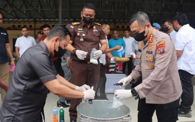 Polresta Deliserdang Musnahkan Sabu dan Ganja Masing-masing Seberat 1 Kg Lebih