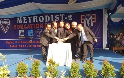 MEE dan Lomba Sains Antarpelajar SMA/MA se-Sumut Dibuka Bishop GMI Konta Pengembangan