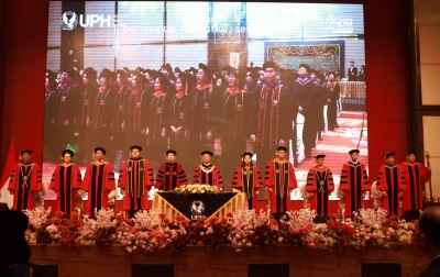 UPH Lantik 316 Wisudawan