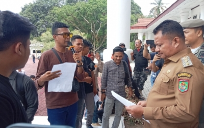 Pemkab Pertimbangkan Pembongkaran Tembok di Gang Setia