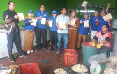 Tinjau Pengolahan Durian di Dairi, Pejabat Kemendag Minta Pengusaha Urus Izin Edar