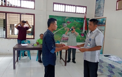Perangkat Desa yang Pernah Diberhentikan Diangkat Jadi Plt. Kades Ononazara