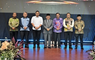 Gubernur Sumut Sebut RE Nainggolan Tokoh Teladan di Perayaan HUT ke-75