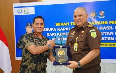 KKP Hibahkan 2 Kapal Asing Eks-Illegal Fishing ke Pemkab Deli Serdang