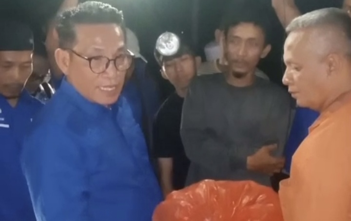 Tinjau Korban Banjir, Edwin Sugesti Nasution Desak Pemko Medan Sediakan Perahu Karet