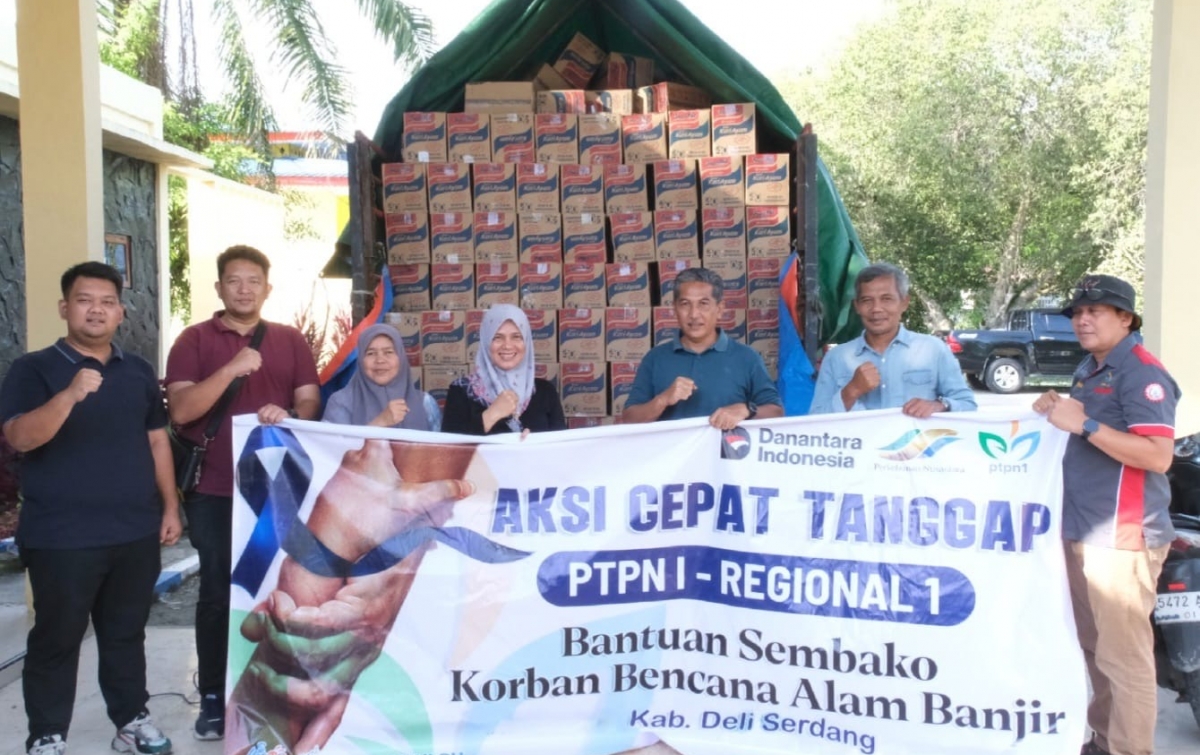PTPN I Regional 1 Salurkan Bantuan Sembako untuk Korban Banjir di Deliserdang dan Langkat