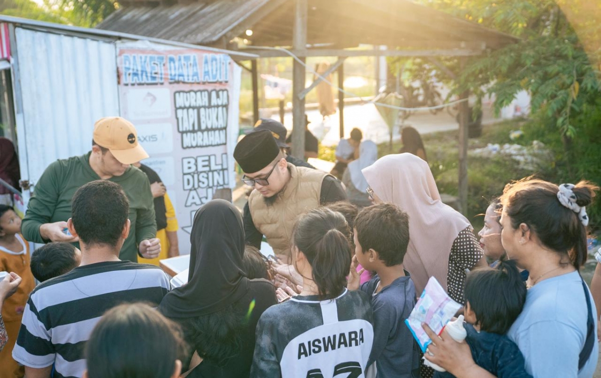 Kerajaan Kejuruan Metar Bilad Deli Salurkan 2.800 Paket Makanan ke Lokasi Banjir, Nyaris Dihadang Warga karena Kelaparan