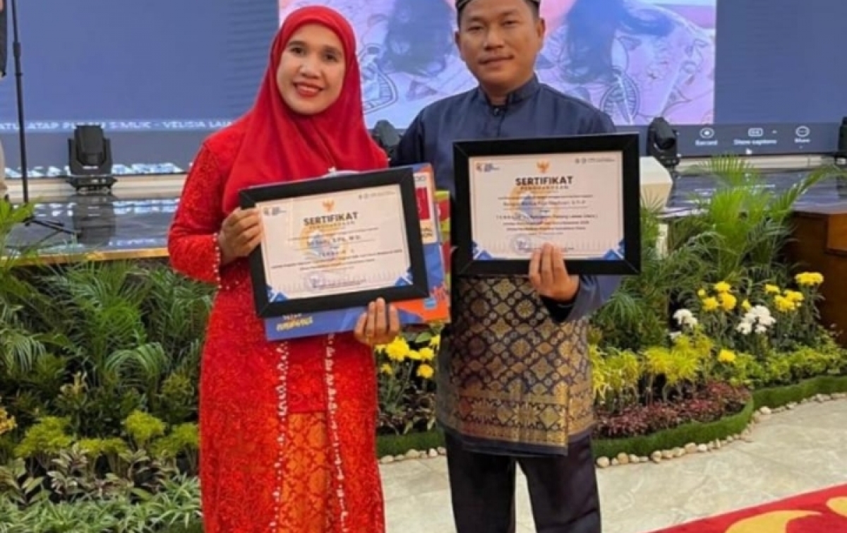SMK Negeri 1  Huristak Palas Raih Juara I Guru Inspiratif
