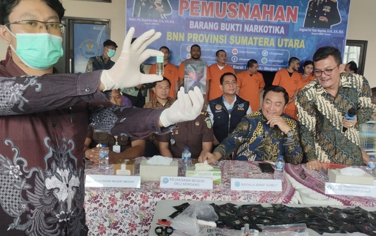 BNN Sumut Gagalkan Peredaran Ribuan Butir Ekstasi dan Vape Mengandung Kokain
