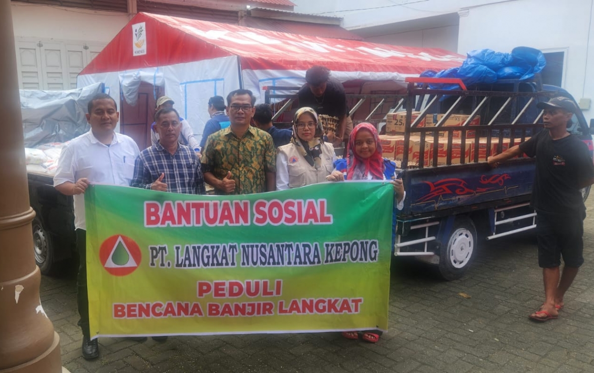 Meski Ikut Terdampak, LNK Tetap Salurkan Bantuan untuk Korban Banjir Langkat