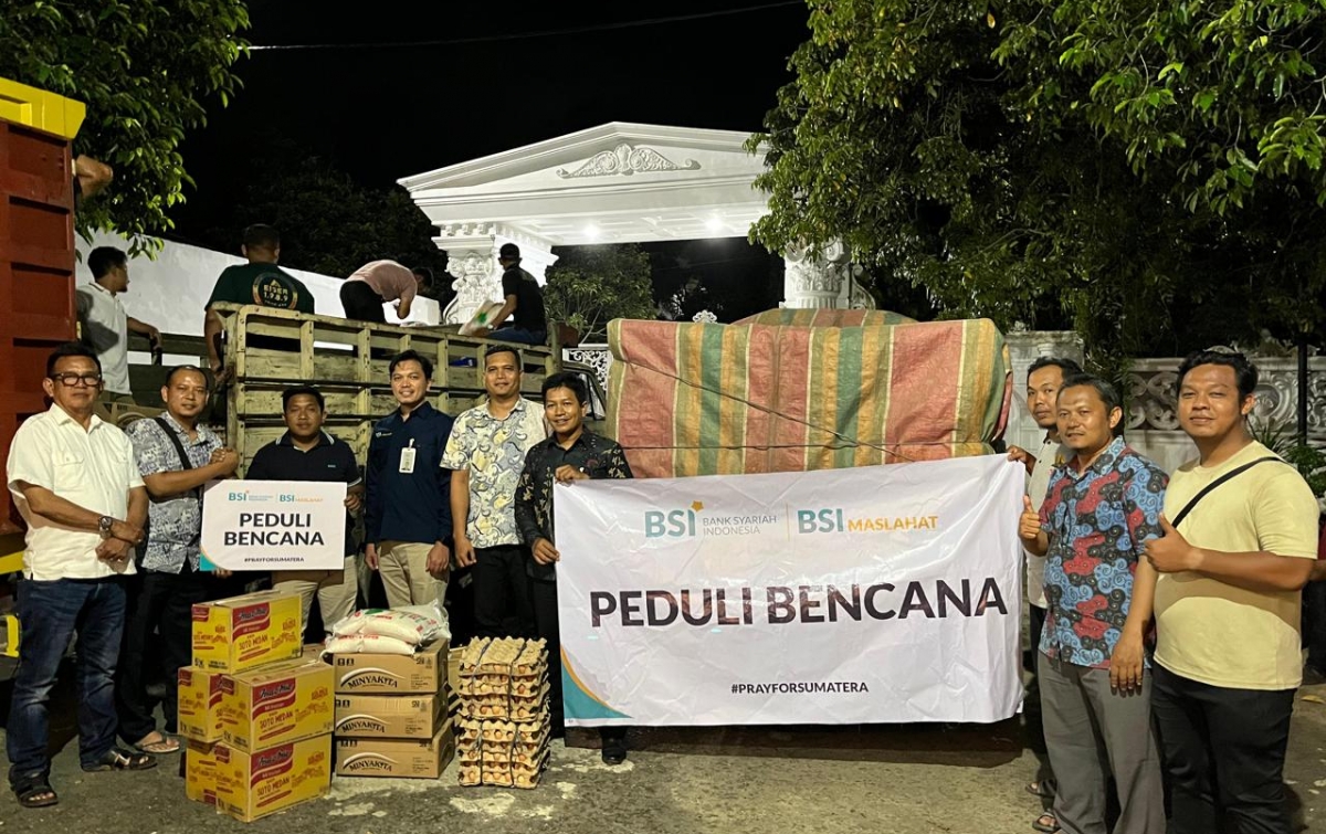 BSI Salurkan Bantuan Bagi Penyintas Banjir di Wilayah Sumatera Utara
