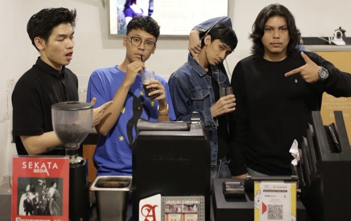 Angkat 'Local Heroes', Sekata Kopi Bikin Menu Kolaborasi ‘Kurang Tidur’ Bareng Shanghai Karate Club