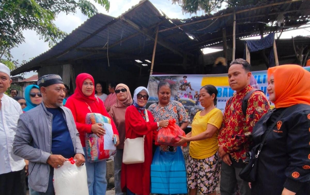 IKA Smandel Medan Perantauan dan Kolaborasi Kembali Gelar Aksi Kemanusiaan Bantu Korban Banjir