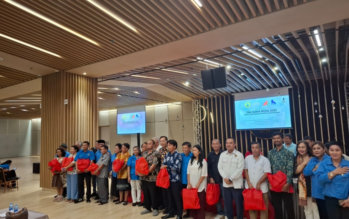 Tali Kasih Natal untuk Guru dan Wartawan Kristen