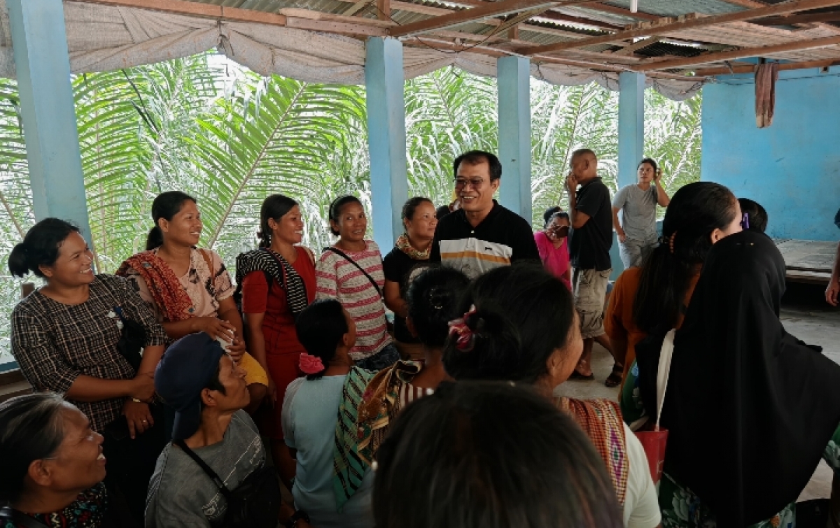 Warga Tempuh Berjam-jam Demi Bantuan, Penrad Siagian Kecam Lambannya Penanganan Bencana di Sumut