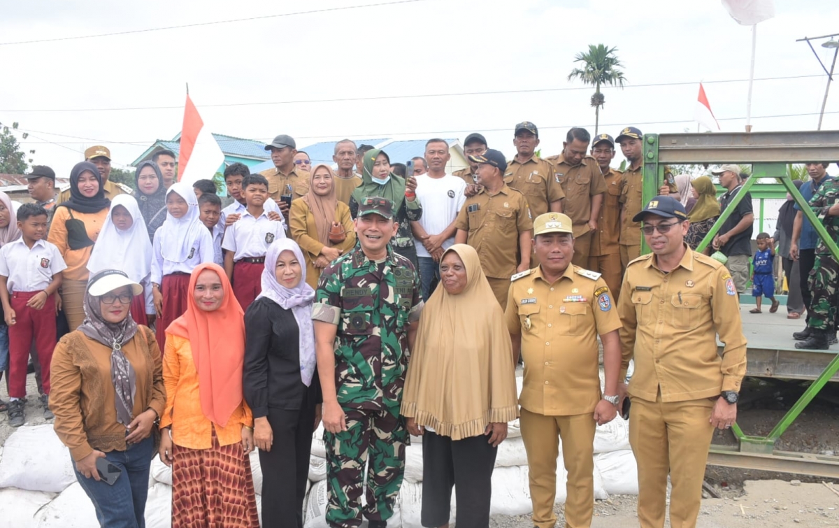 Jembatan Darurat di Hamparan Perak Rampung