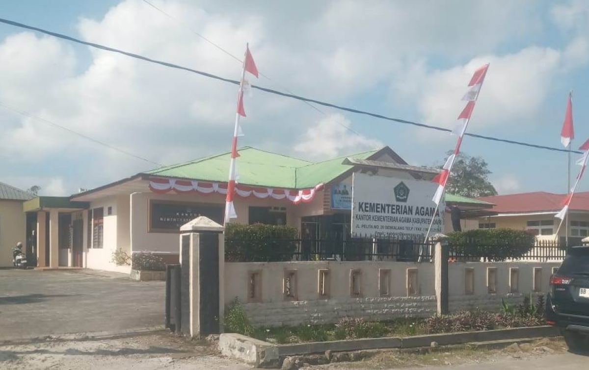 Lulus PPPK Kemenag Dairi, Sekdes Bukit Tak Tahu Staf Merangkap Honorer Penyuluh Agama