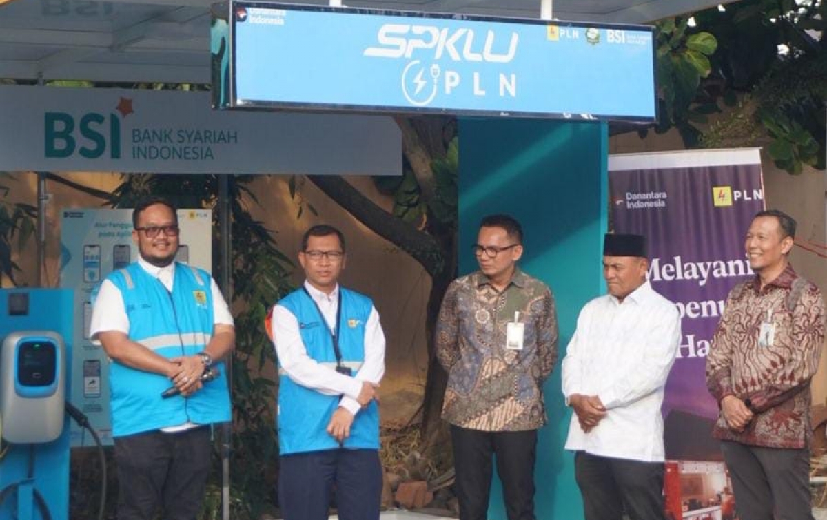 Sinergi Hijau BUMN-Umat: BSI dan PLN Hadirkan SPKLU Berbasis Masjid di Medan, Dorong Konsep 'Green Mosque’