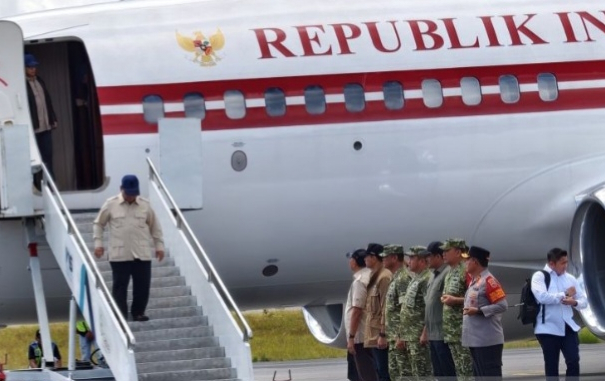 Tiba di Silangit, Prabowo Tinjau Jembatan Bailey di Tapanuli Selatan