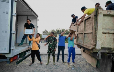 Bantuan Kemanusiaan Disalurkan Langsung untuk Korban Bencana di Medan-Langkat