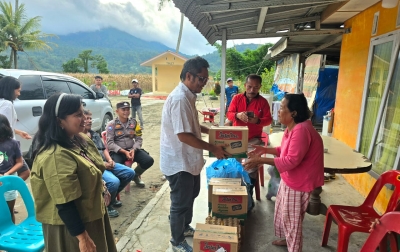 Keluarga Jhonson Edy Simanjorang Salurkan Bantuan untuk Warga Terdampak Banjir