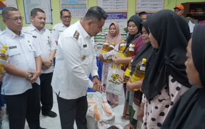 Pemkab Asahan dan Bulog Salurkan Bantuan Pangan CPP Oktober-November 2025