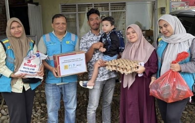 Gerak Cepat Peduli Bencana, PLN Icon Plus Distribusikan Bantuan Sembako ke Warga Nanggalo Padang