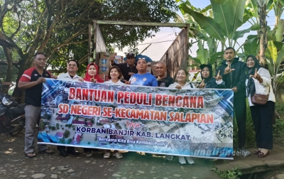 SD se-Kecamatan Salapian Salurkan Bantuan untuk Korban Banjir di Langkat