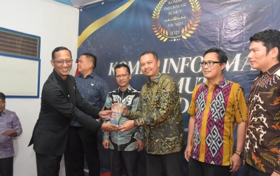 Pemkab Deli Serdang Raih Penghargaan Keterbukaan Informasi Badan Publik Informatif 2025