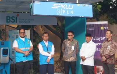 Sinergi Hijau BUMN-Umat: BSI dan PLN Hadirkan SPKLU Berbasis Masjid di Medan, Dorong Konsep 'Green Mosque’