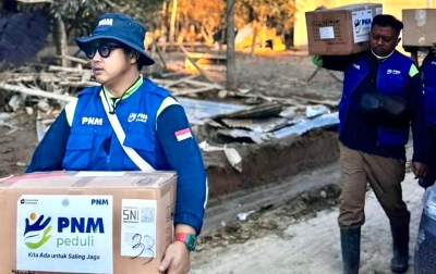 Relawan PNM Kembali Turun Langsung Salurkan Bantuan dan Kuatkan Korban Bencana
