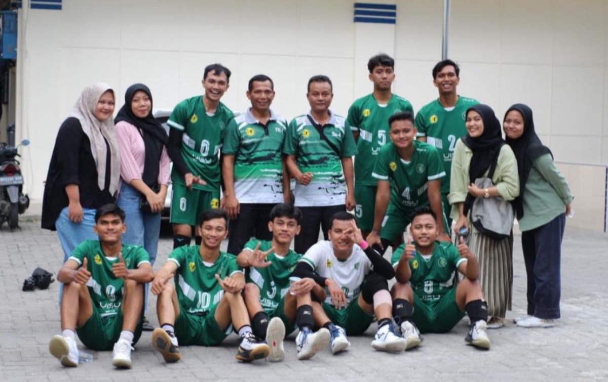 Kisah Pemain Voli Tarkam: Keterbatasan Ekonomi Bukan Alasan untuk Meraih Mimpi di Perguruan Tinggi