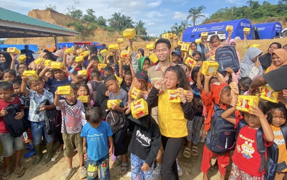 Relawan Cilik Medan Zhang Mei Mei Hadirkan Dongeng dan Senyum untuk Anak Korban Banjir Aceh Tamiang