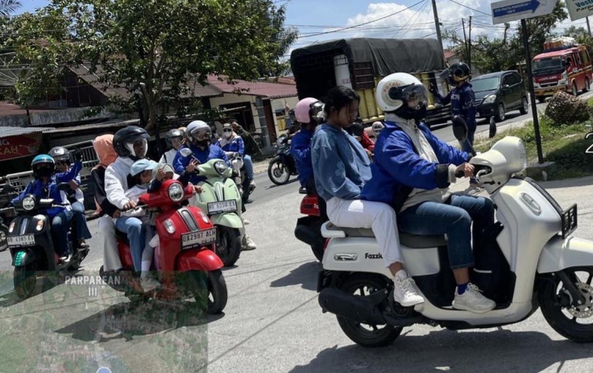 Peserta Touring di Balige Rasakan Sensasi Mengendarai Yamaha Fazzio dan Filano
