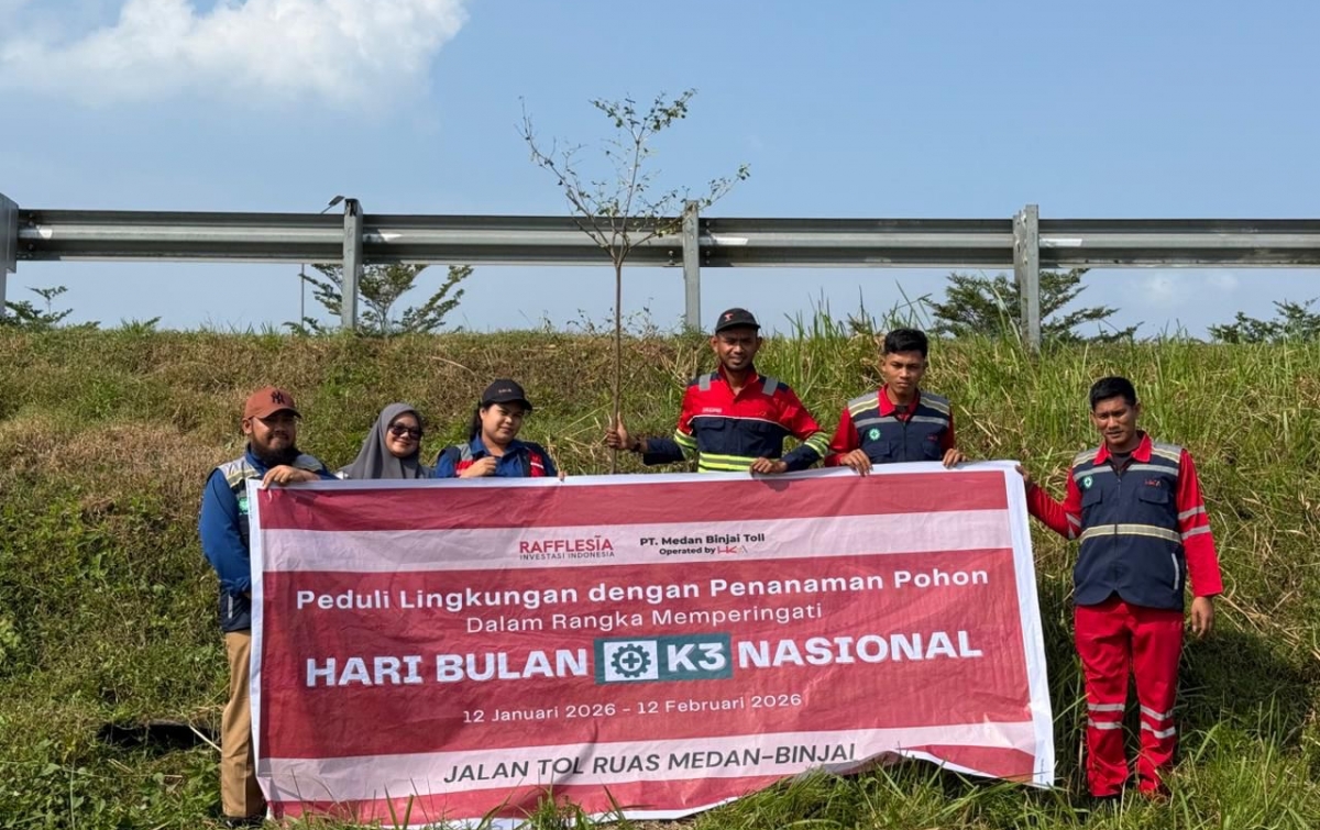 Wujudkan 'Green Toll Road', Pengelola Tol Medan-Binjai Tanam 4.000 Pohon Sepanjang 2025