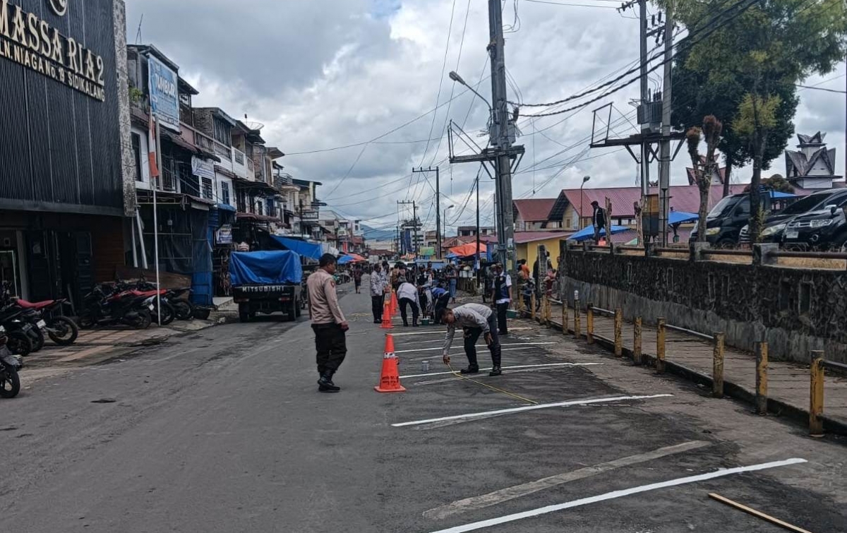 Dishub Dairi Intensifkan Penataan Pasar Sidikalang: Badan Jalan untuk Lalu Lintas, Bukan Lapak Jualan